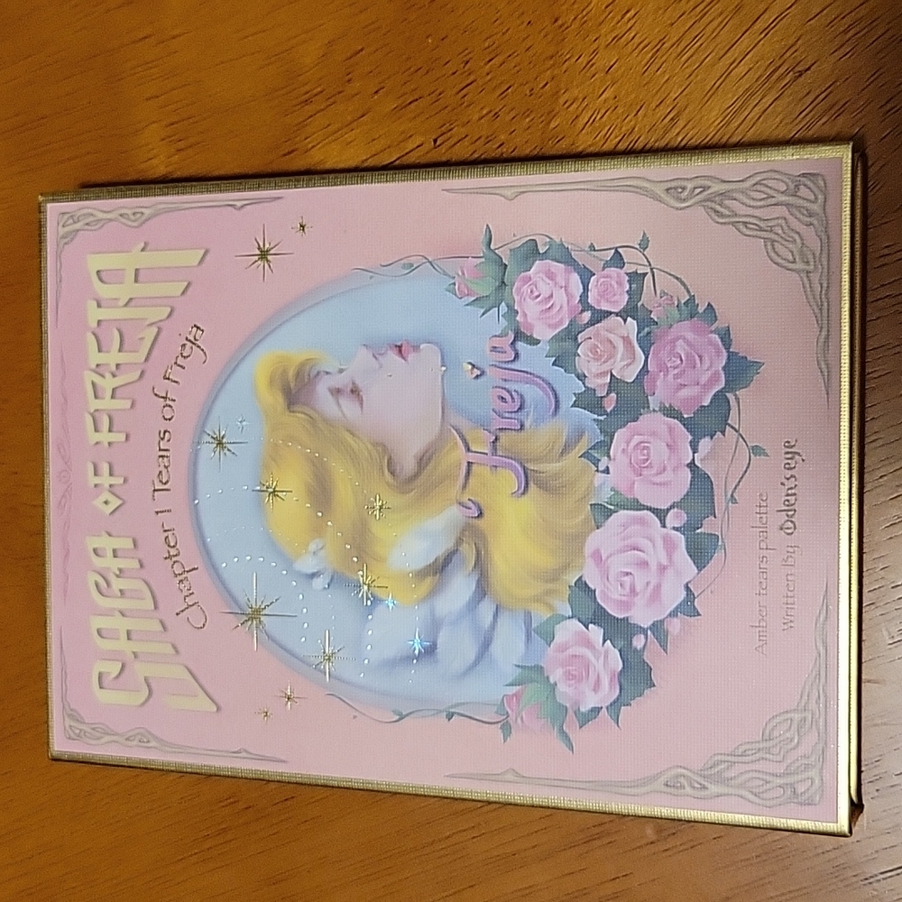 Oden's Eye Saga of Freya Amber Tears eyeshadow palette